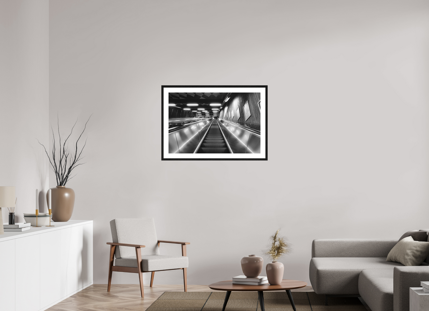 90 x 60 cm, Fine Art N&B Cadre noir Tirage Fine Art noir et blanc – Escalator urbain contemporain
