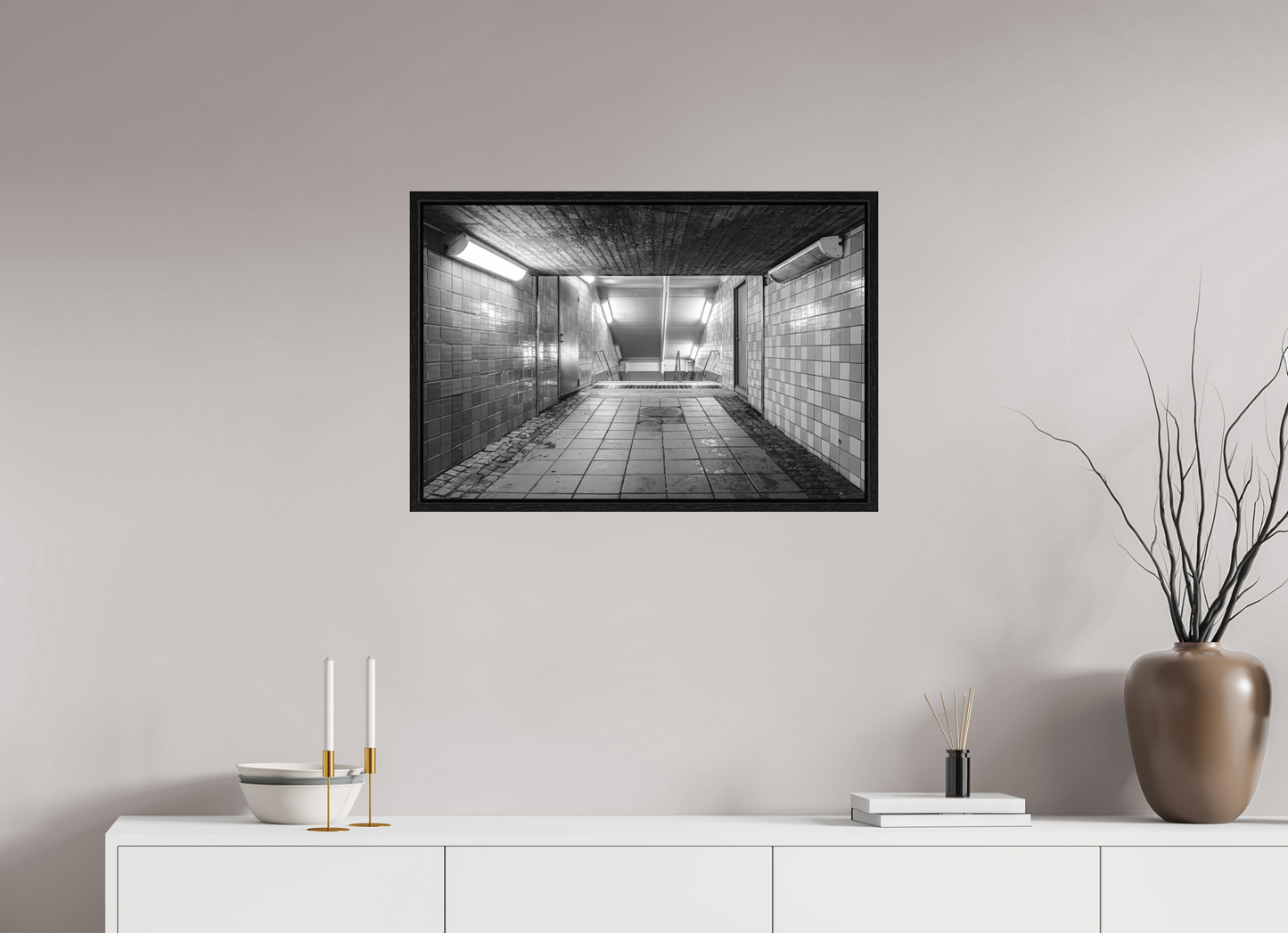 75 x 50 cm, Fine Art N&B en Caisse américaine Noire Tirage édition limitée - Passage Silencieux