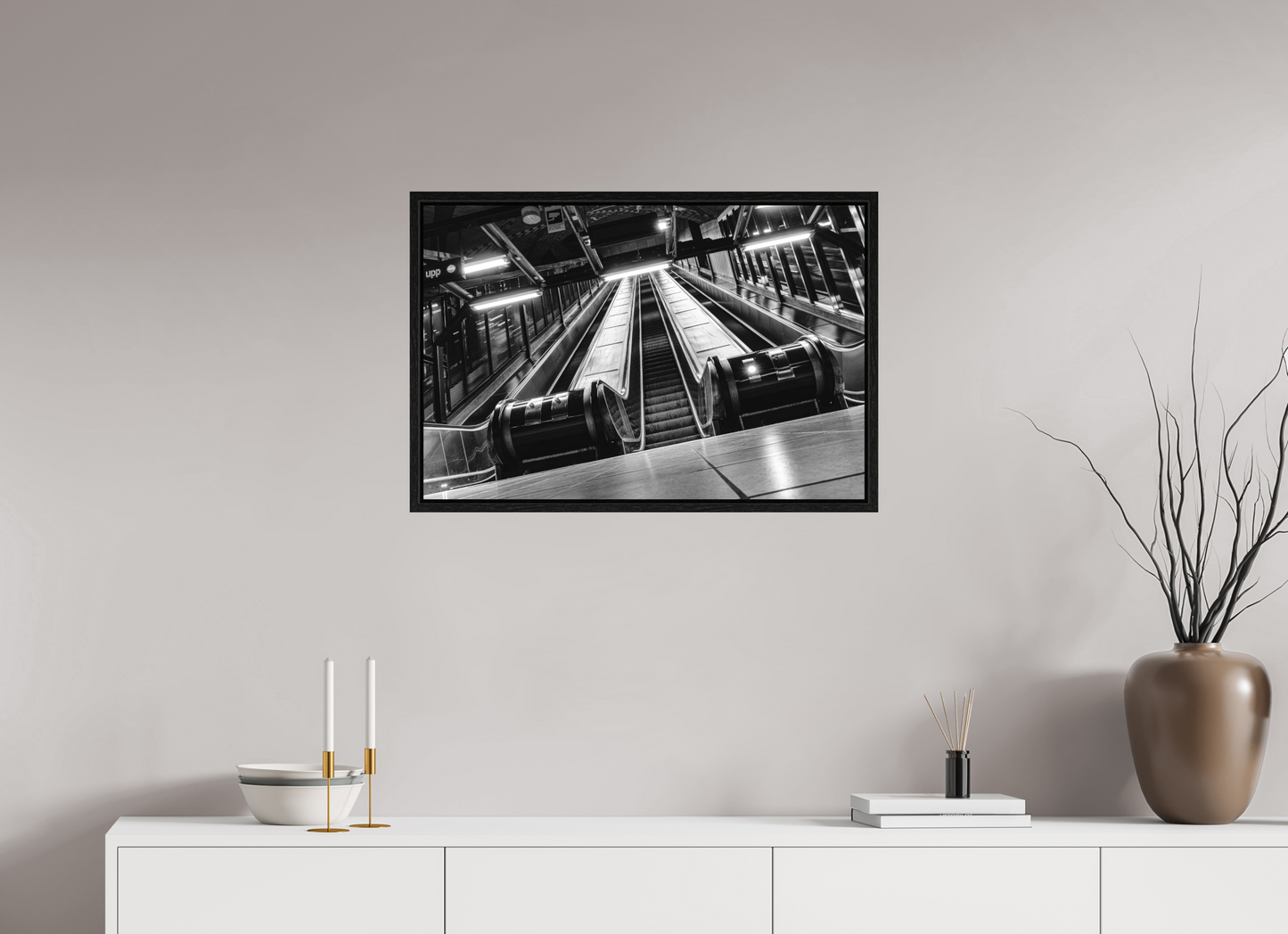 75 x 50 cm, Fine Art N&B en Caisse américaine Noire Ascension Chromée — Tirage Fine Art Noir et Blanc Urbain