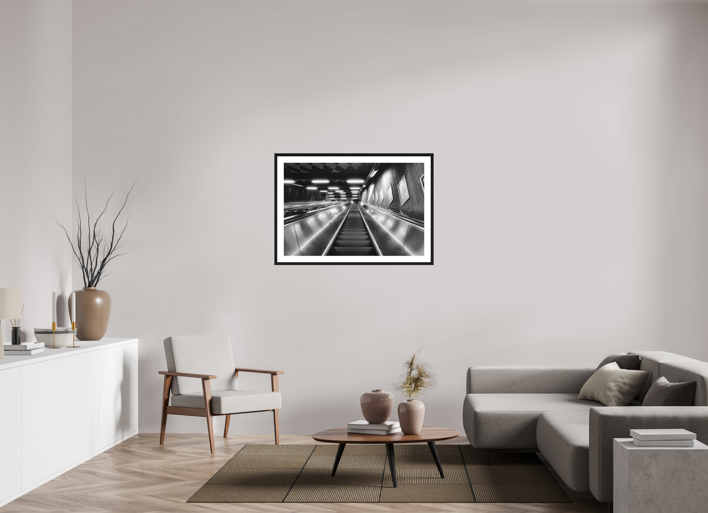 105 x 70 cm, Fine Art N&B Cadre noir Tirage Fine Art noir et blanc – Escalator urbain contemporain